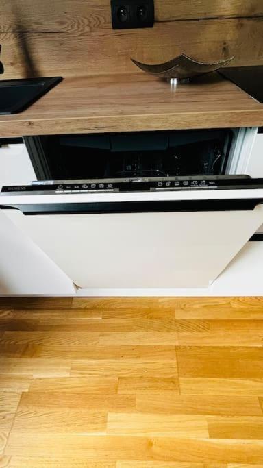Apartment Holesovice, Garden, Garage براغ المظهر الخارجي الصورة