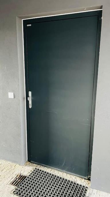 Apartment Holesovice, Garden, Garage براغ المظهر الخارجي الصورة