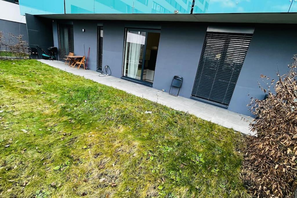 Apartment Holesovice, Garden, Garage براغ المظهر الخارجي الصورة