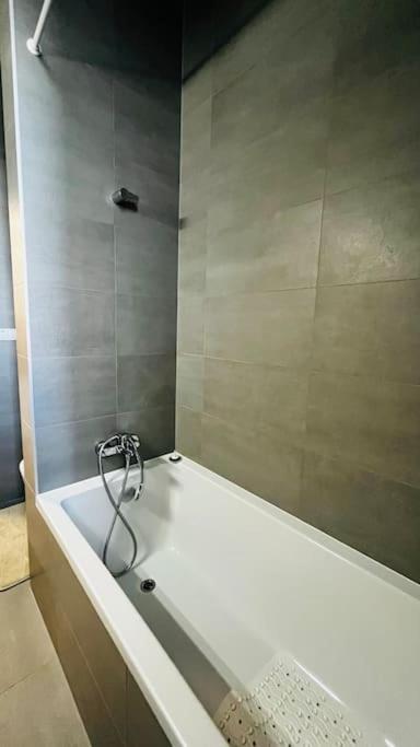 Apartment Holesovice, Garden, Garage براغ المظهر الخارجي الصورة